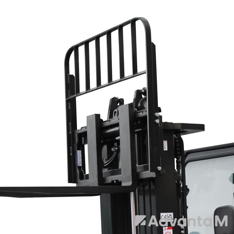 Бензиновый погрузчик с кабиной YETT CPQD35-RC1K2-M400-3W-K - 2